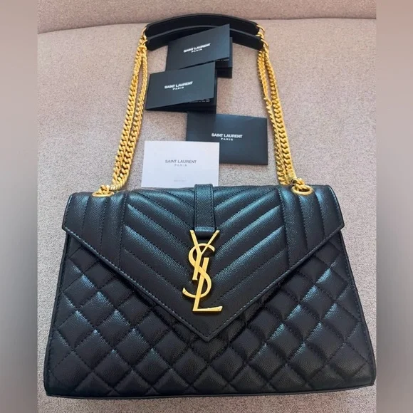 Authentic Saint Laurent Triquilt Medium YSL Shoulder Bag in Grained Leather. - Picture 3 of 13